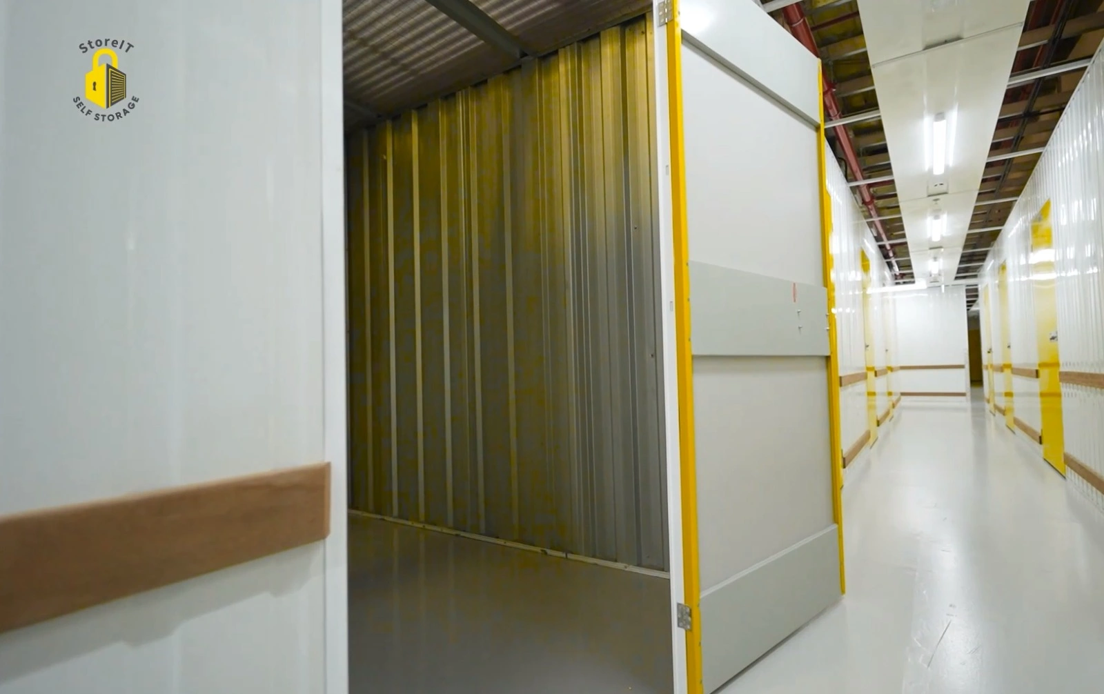 Stock inventory storage unit interior